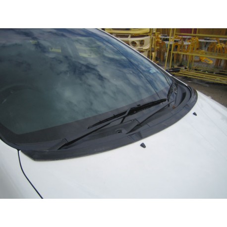 Toyota Wish '06 NZ style Bonnet Wing