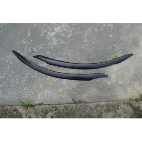 Toyota Estima '06 Eyelid